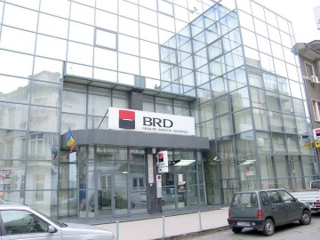 3 firme din Constanţa au luat credite ilegale de la BRD de 5,5 milioane euro. Printre beneficiari, un ministru din epoca Ceauşescu